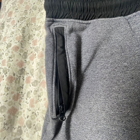 Old Navy Men's L Zipper Pocket Jogger Pants Gray w Black Trim - Picture 7 of 15